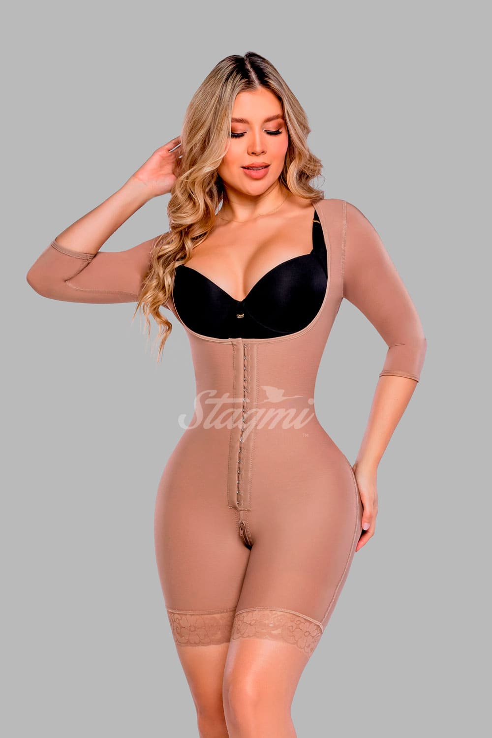  Experimenta el máximo confort y soporte con la faja SMI7134. Diseño ergonómico y mangas 3/4 para una postura óptima y alivio del dolor. 💫 ¡Haz de cada día un paso hacia una vida más saludable! 